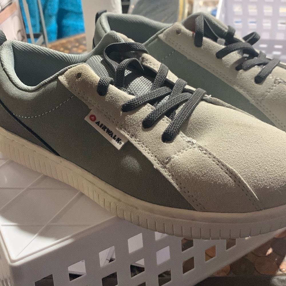 Airwalk shoes